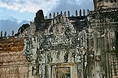 Angkor - Banteay Samre, east gopura of the first enclosure, east (outer) entrance, detail of the secondary southern entrance.